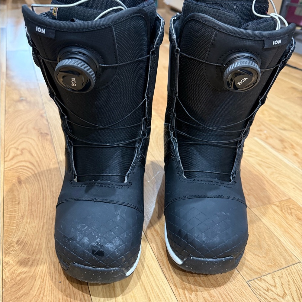 Burton Black Snowboarding Boots with BOA Closure
